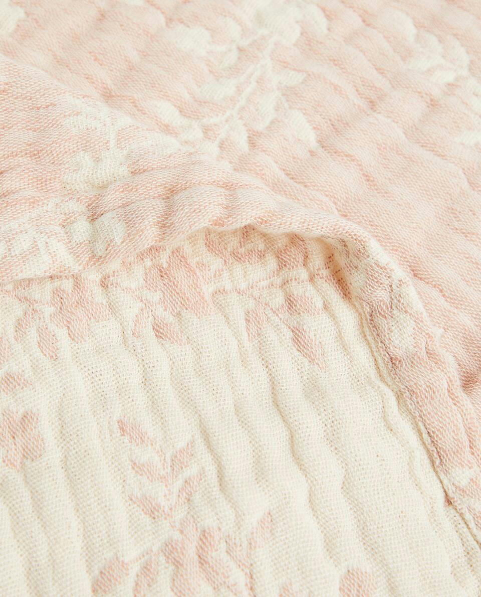 FLORAL JACQUARD BLANKET