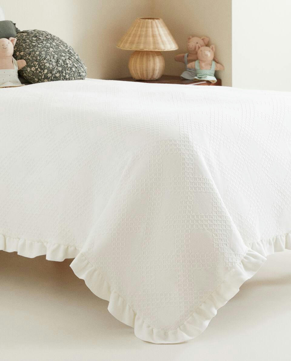 DIAMOND BEDSPREAD