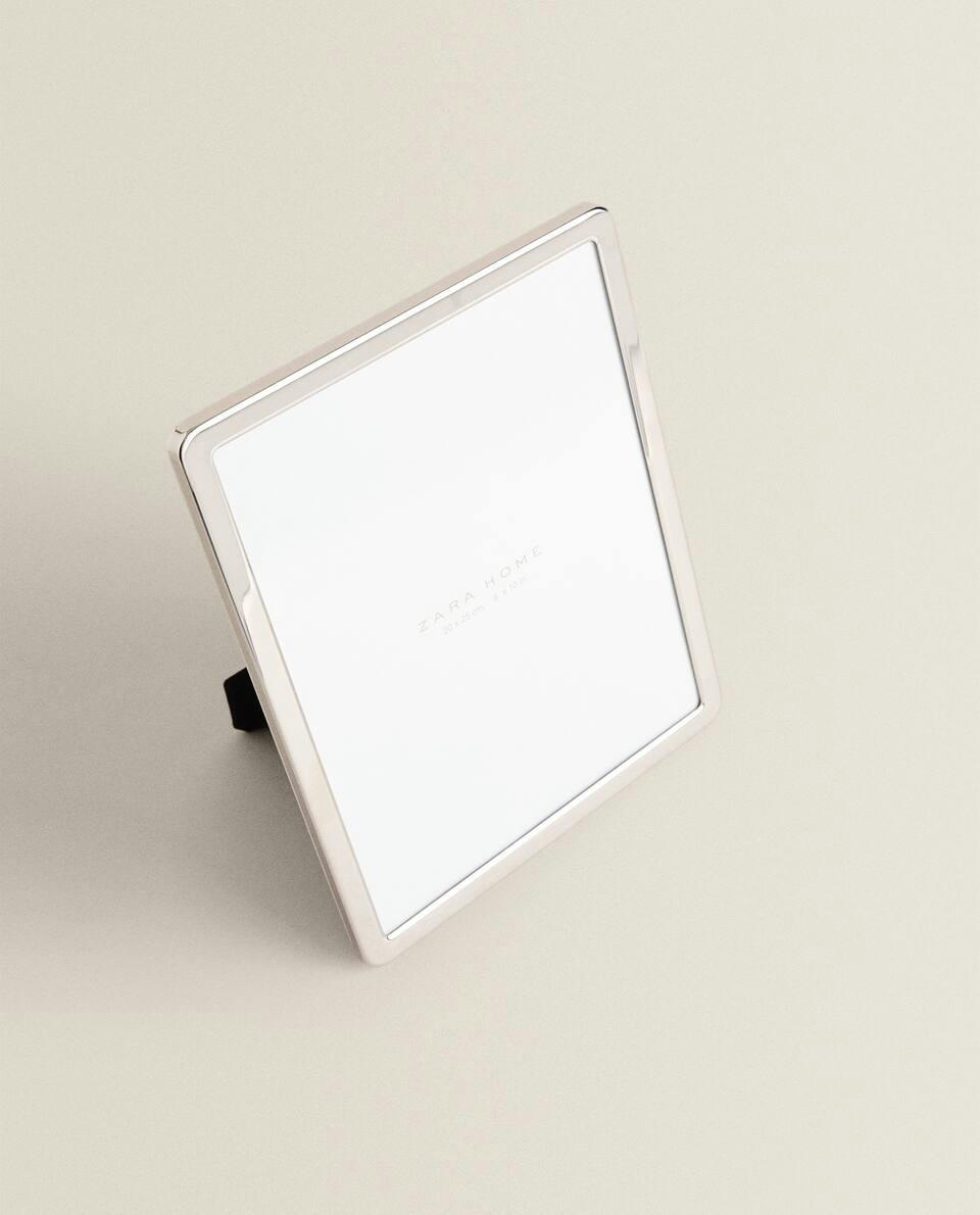 METAL FRAME WITH ROUNDED CORNERS