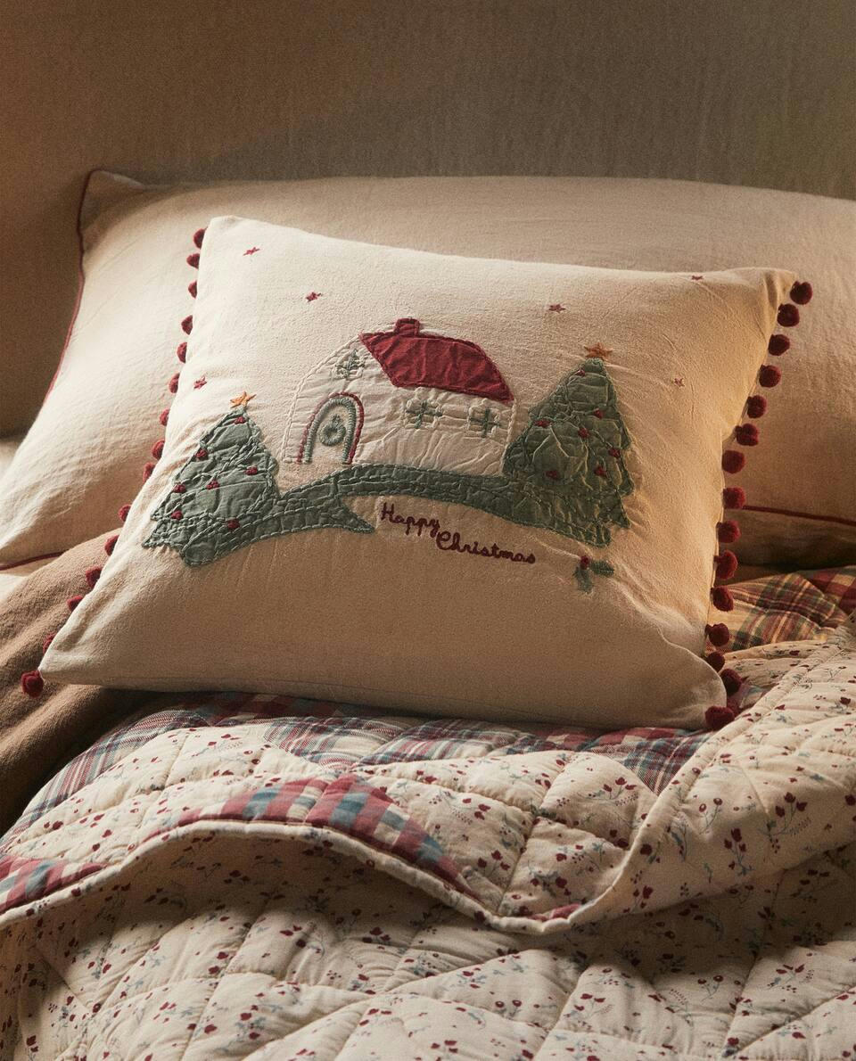CHILDREN’S CHRISTMAS HOUSE CUSHION COVER