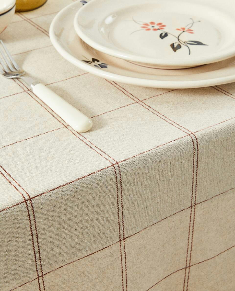 CHECK PRINT TABLECLOTH