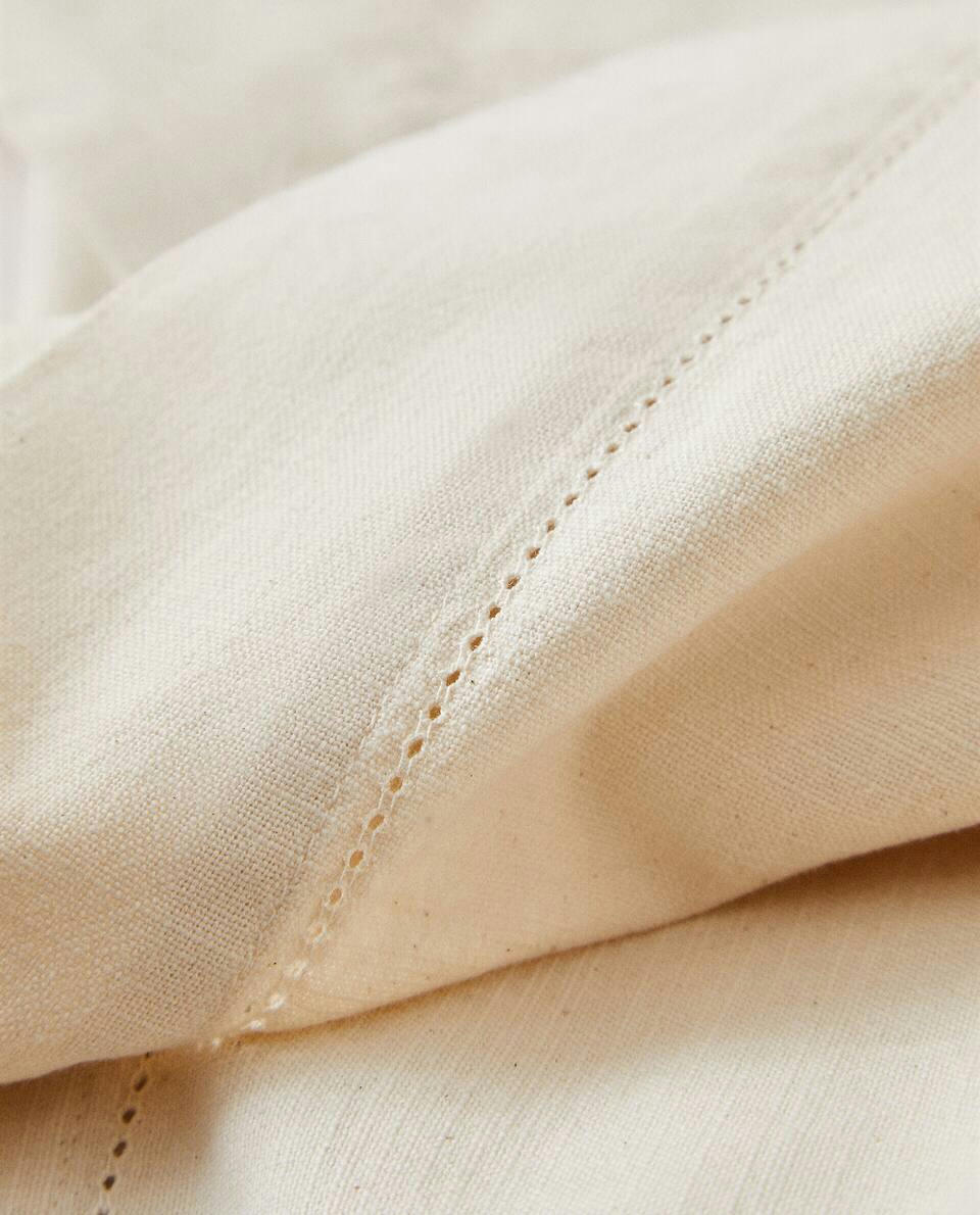 HEMSTITCHED TABLECLOTH