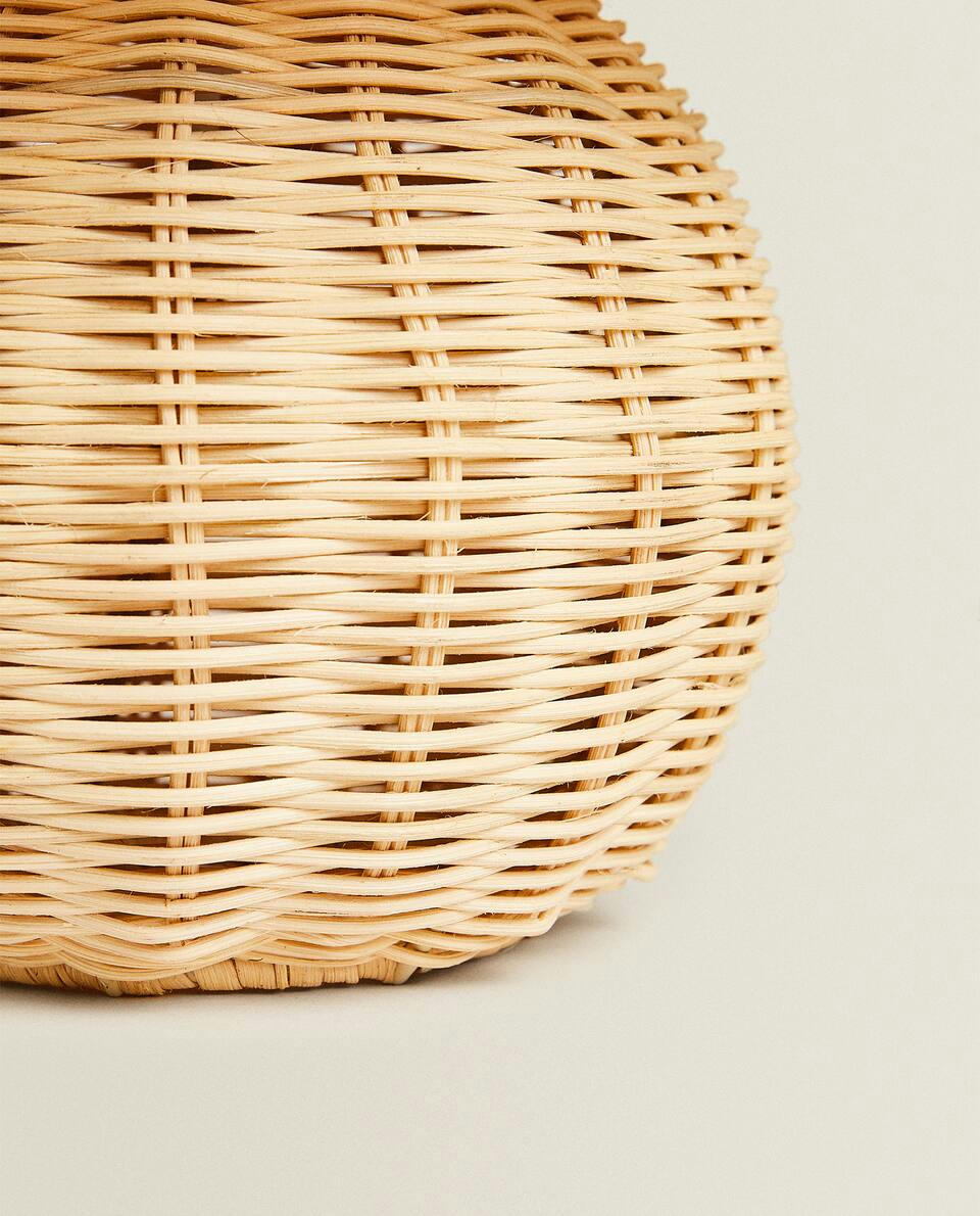 RATTAN LAMP