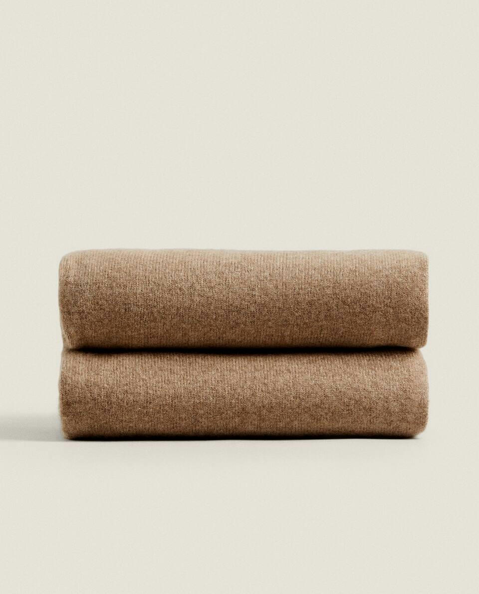 CASHMERE KNIT BLANKET