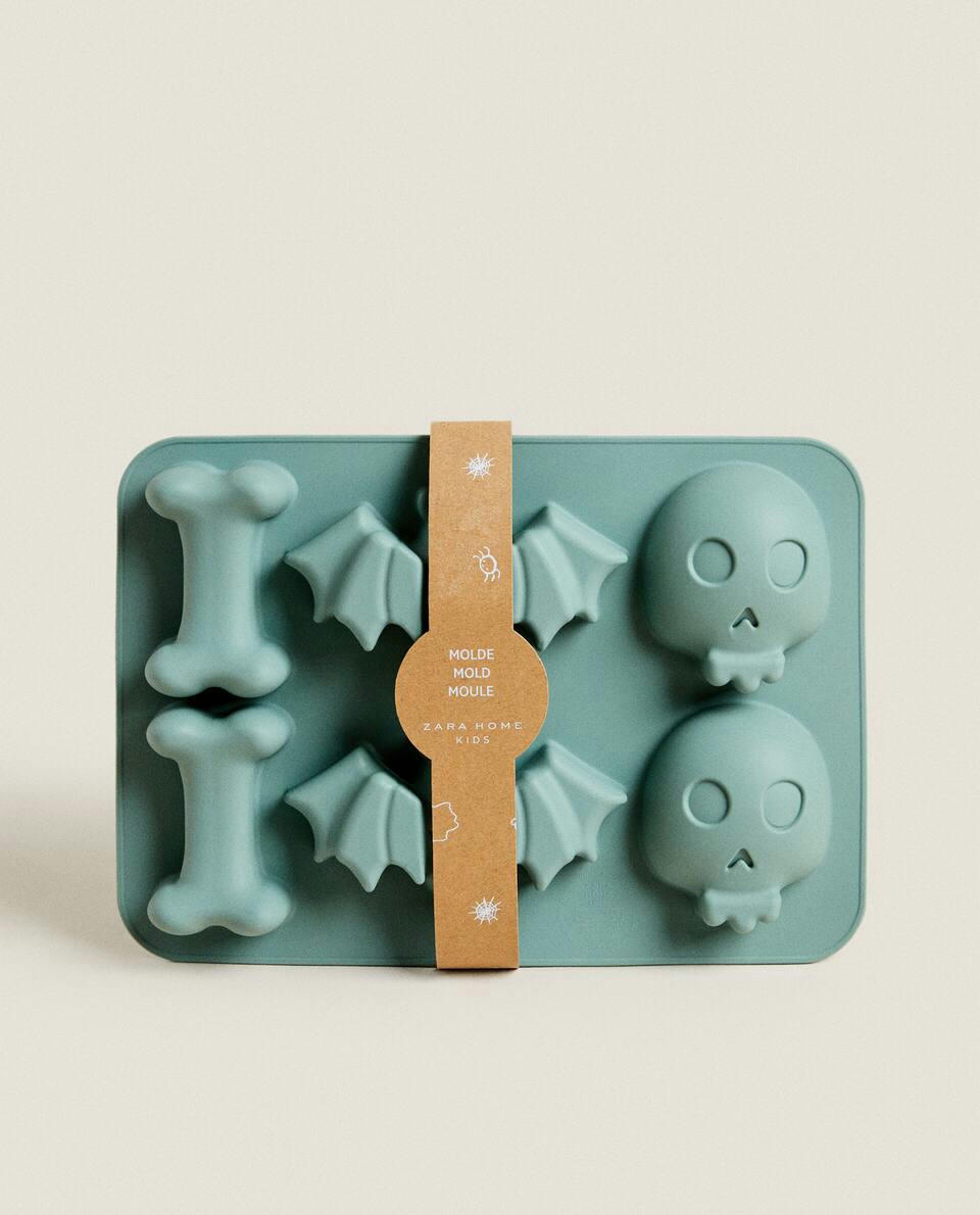 KIDS’ HALLOWEEN BAKING MOULD
