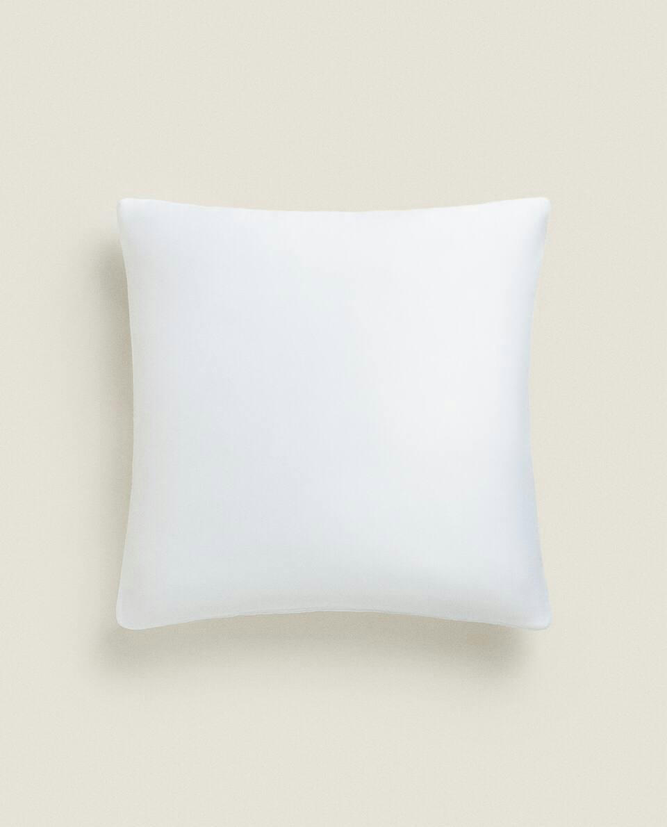 PLEATED CUSHION COVER