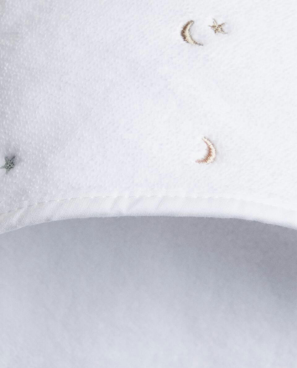 CHILDREN'S HOODED TOWEL