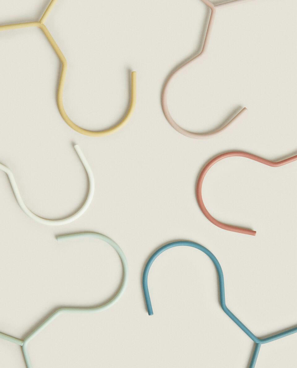 RUBBERISED BABY HANGER (PACK OF 6)