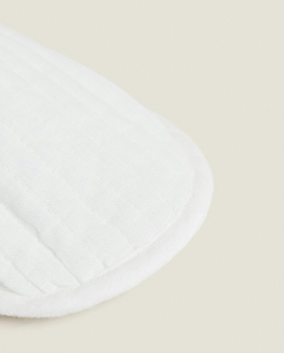 QUILTED LINEN SLIPPERS