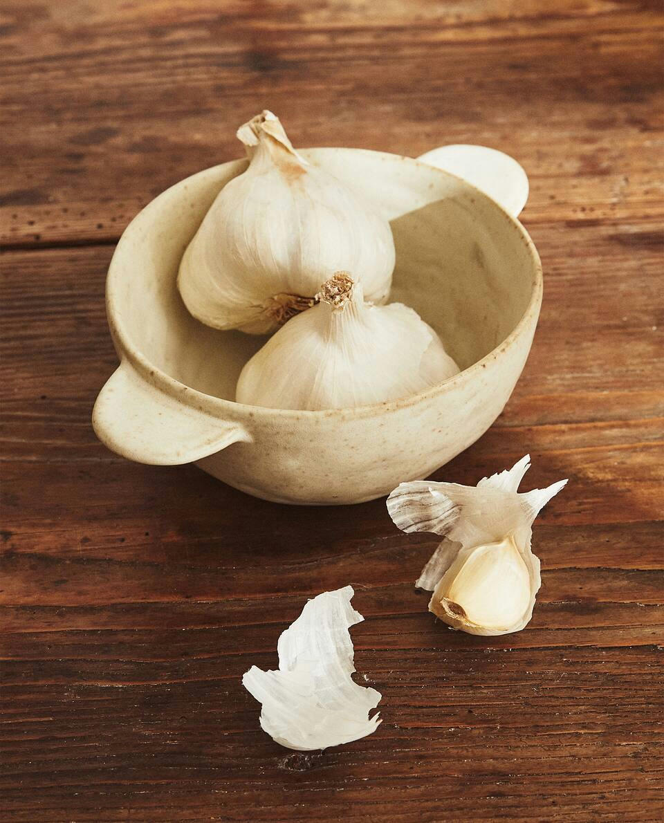 TEXTURED STONEWARE BOWL