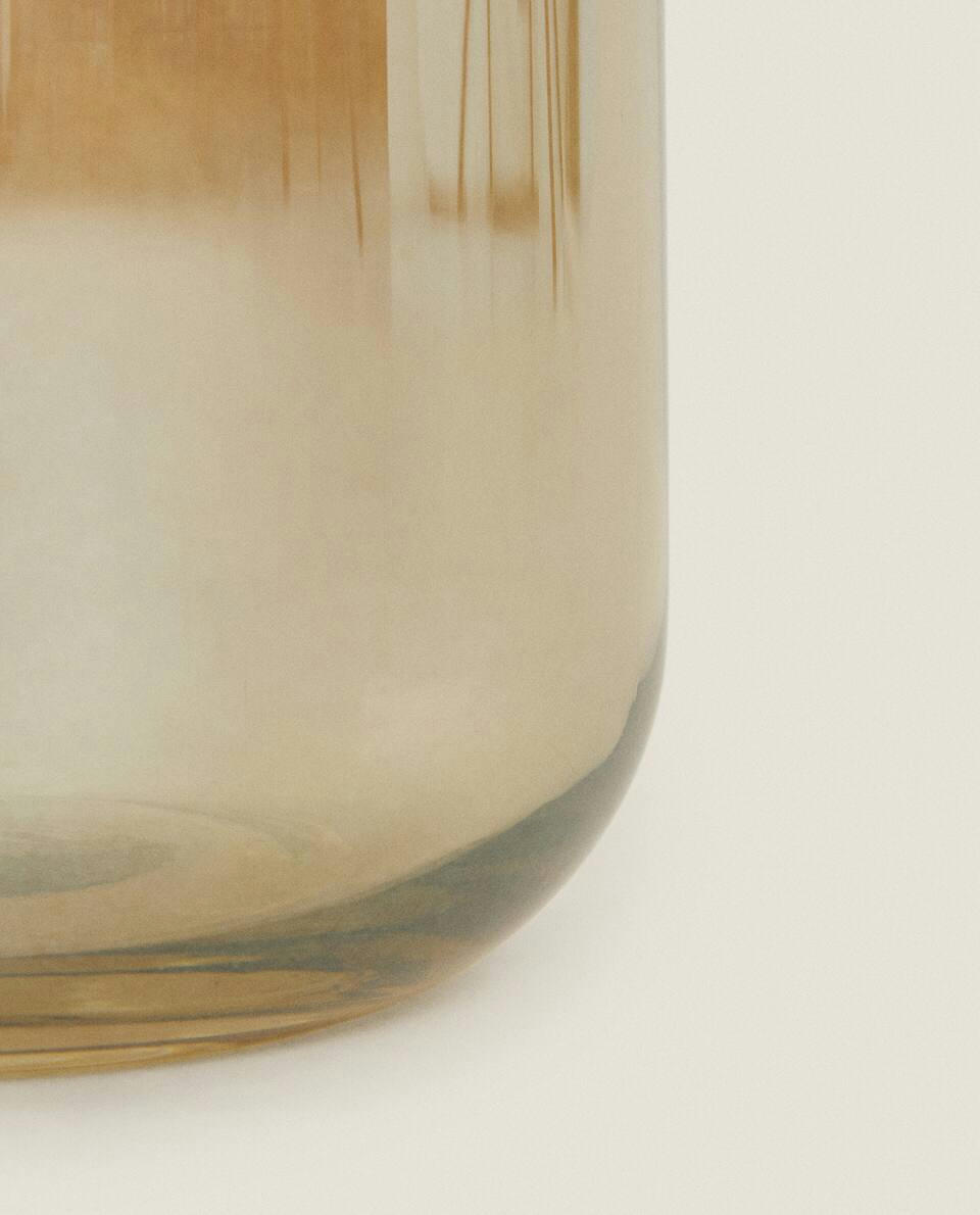 SHINY GLASS VASE