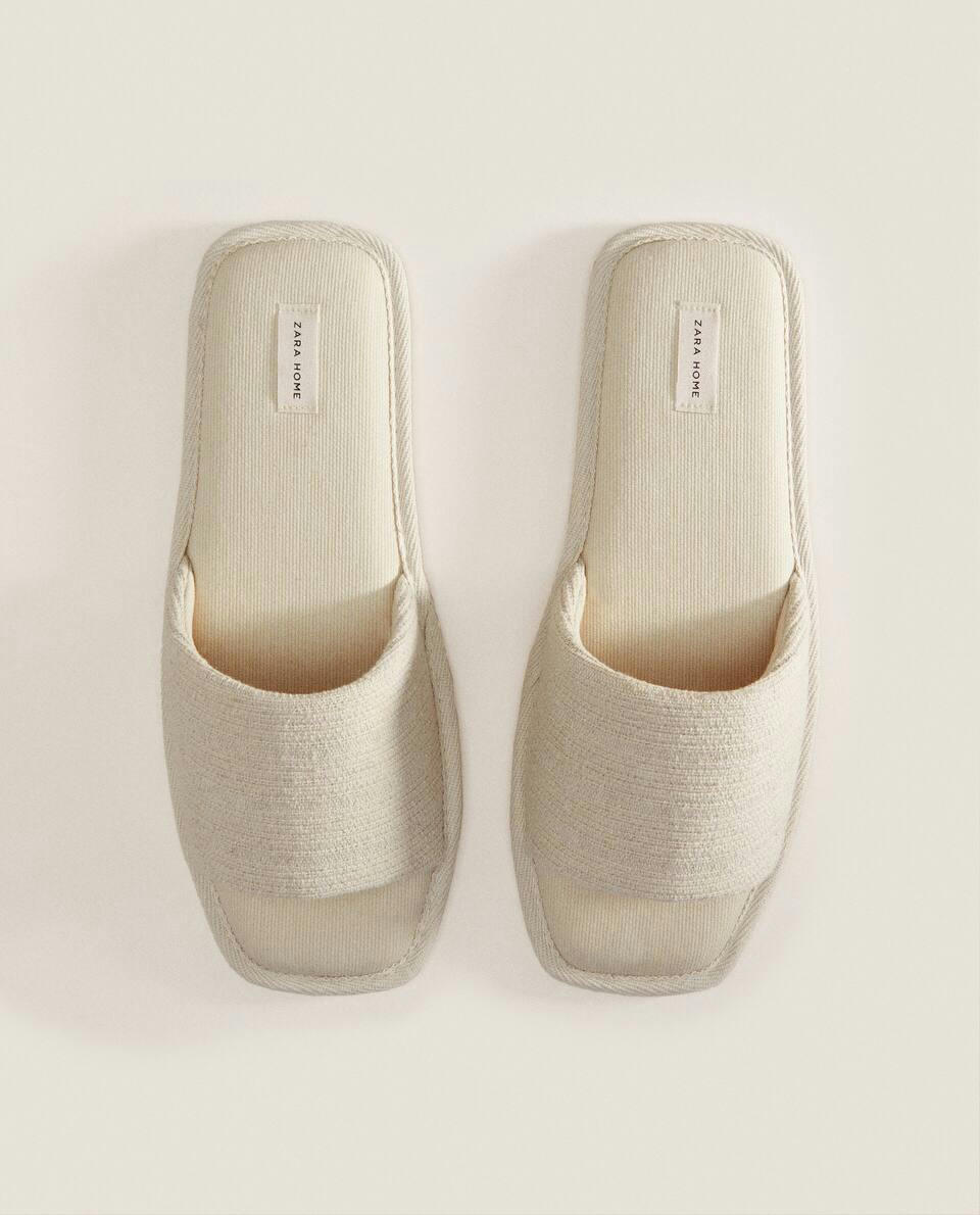 SQUARE TOE SLIDER SLIPPERS