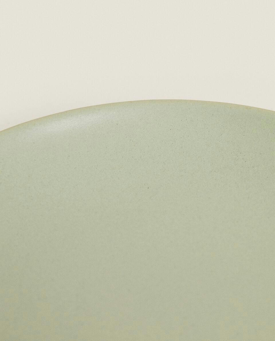 COLOURED STONEWARE TABLEWARE