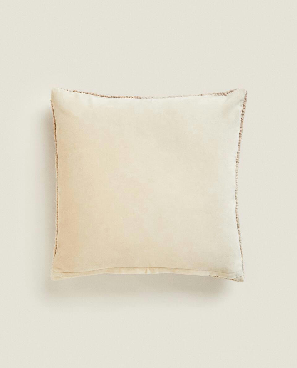 BOUCLé CHRISTMAS DOG CUSHION COVER