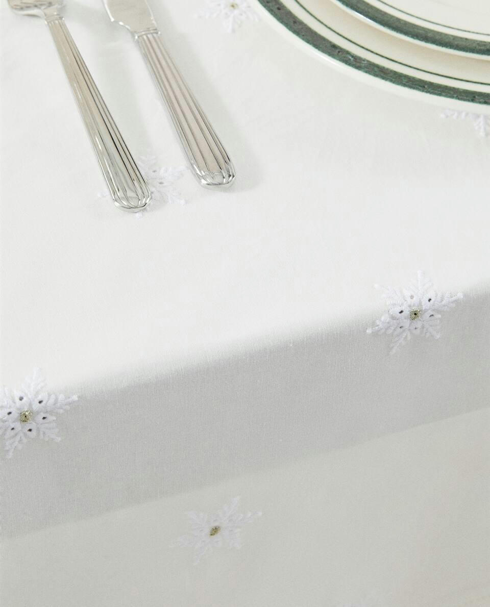 EMBROIDERED COTTON CHRISTMAS TABLECLOTH WITH FRILL