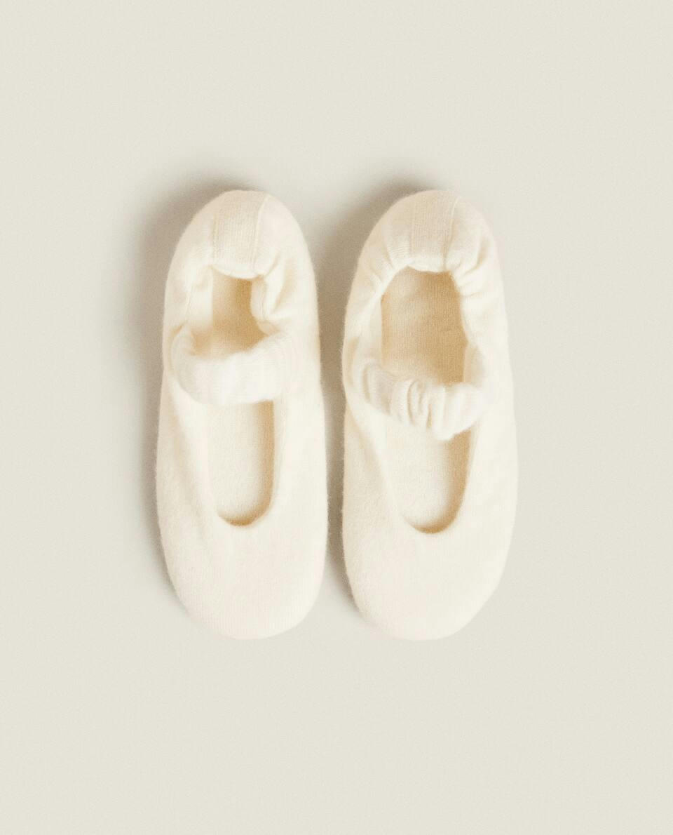 CASHMERE SLIPPERS