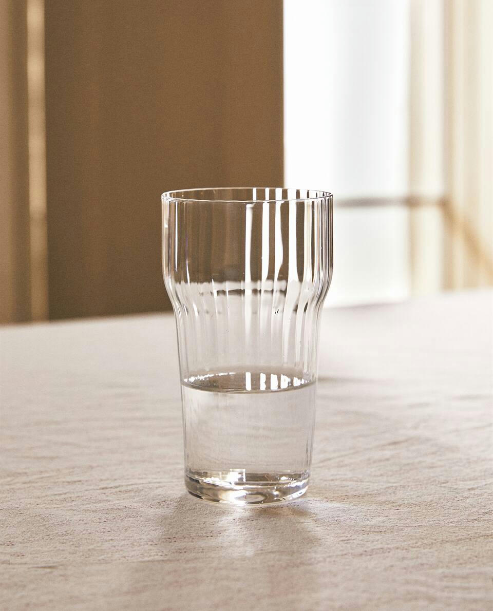 GLASS SOFT DRINK TUMBLER WITH LINE DESIGN