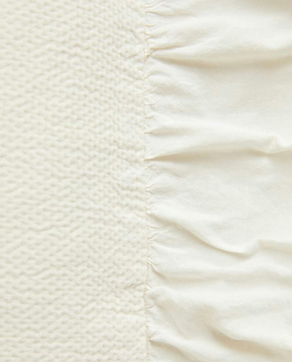 CUSHION COVER WITH RUFFLE TRIM