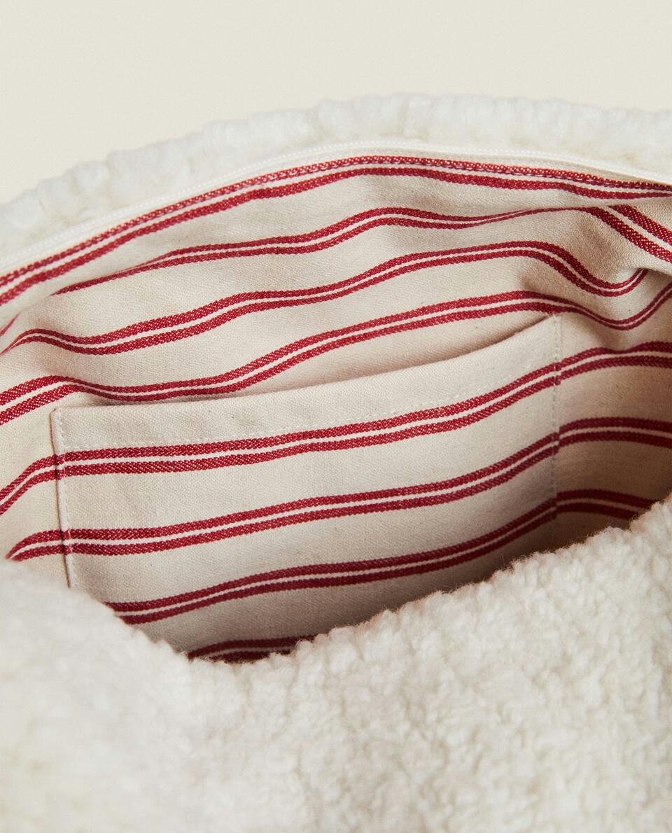 FAUX SHEARLING TOILETRY BAG