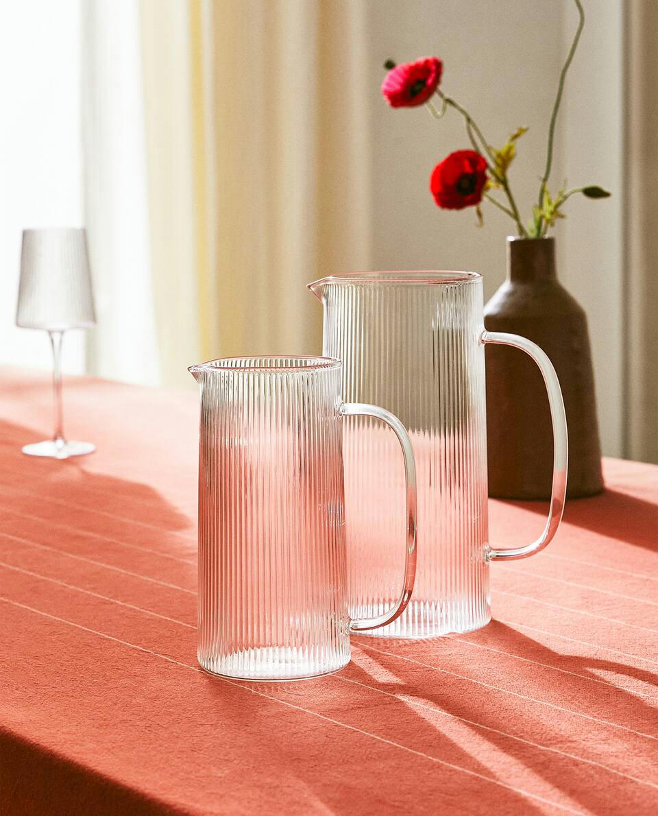 BOROSILICATE GLASS JUG WITH LINE DESIGN