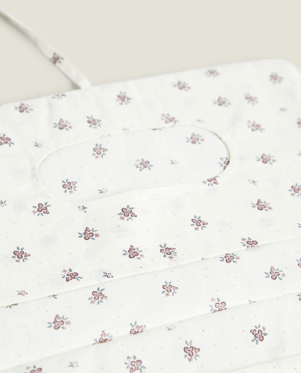 CHILDREN’S FLORAL BABY WIPE HOLDER