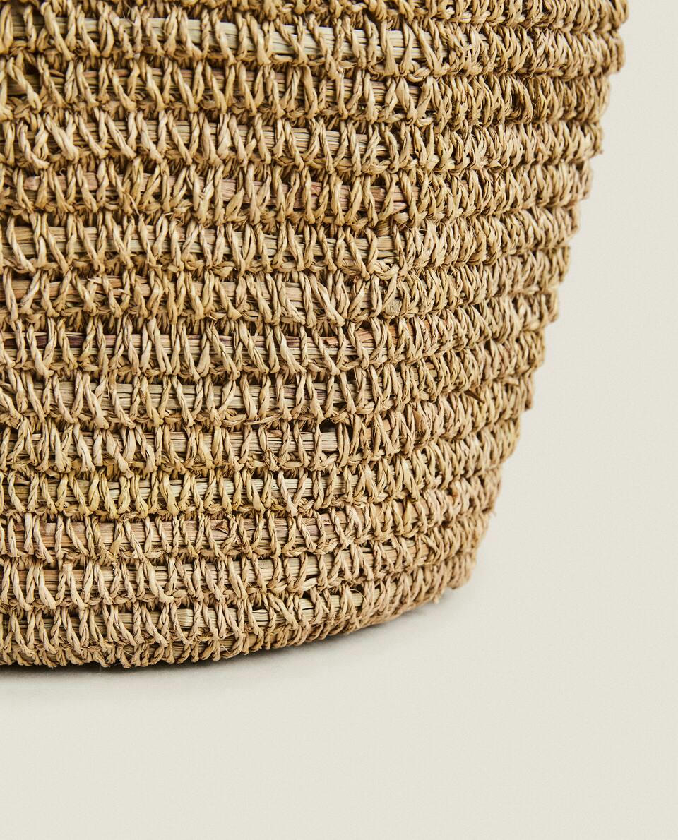 WOVEN BASKET WITH WAVY DESIGN
