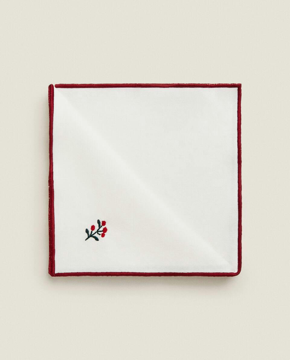 EMBROIDERED CHECK NAPKINS