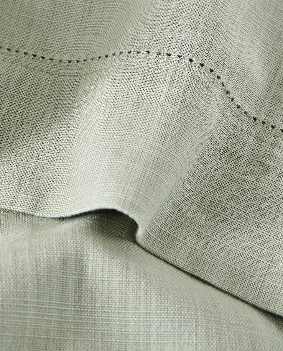 HEMSTITCHED TABLECLOTH