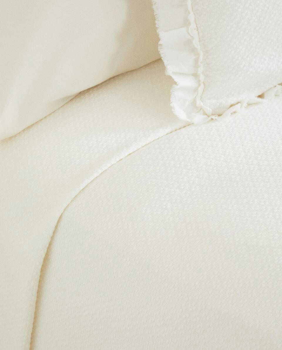 CHILDREN’S CROCHET JACQUARD BEDSPREAD