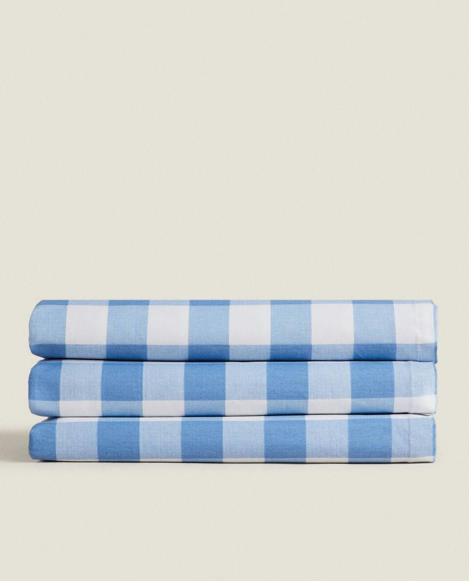 RESIN CHECKED TABLECLOTH