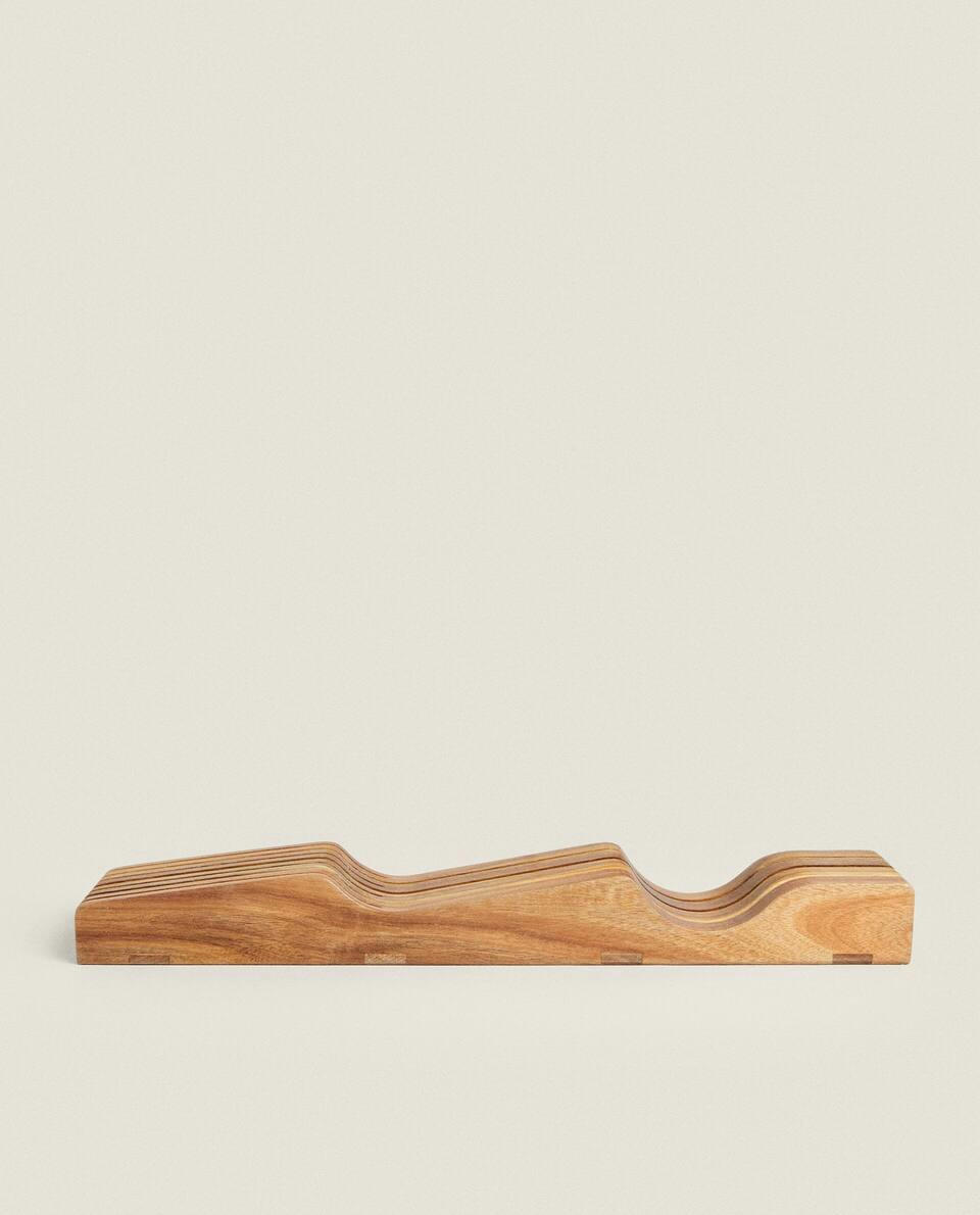 WOODEN KNIFE HOLDER