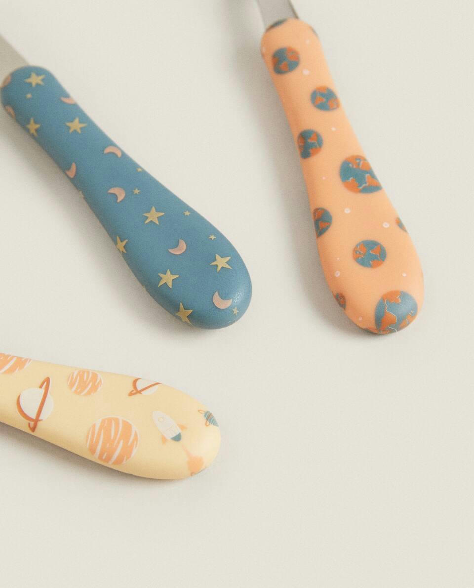 SET OF PLANET CUTLERY