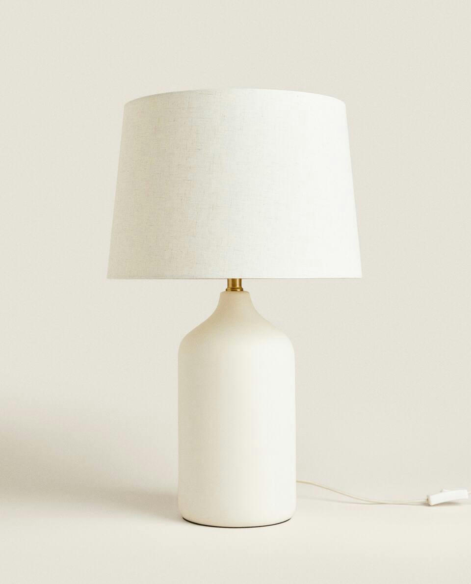 WHITE CERAMIC BASE LAMP