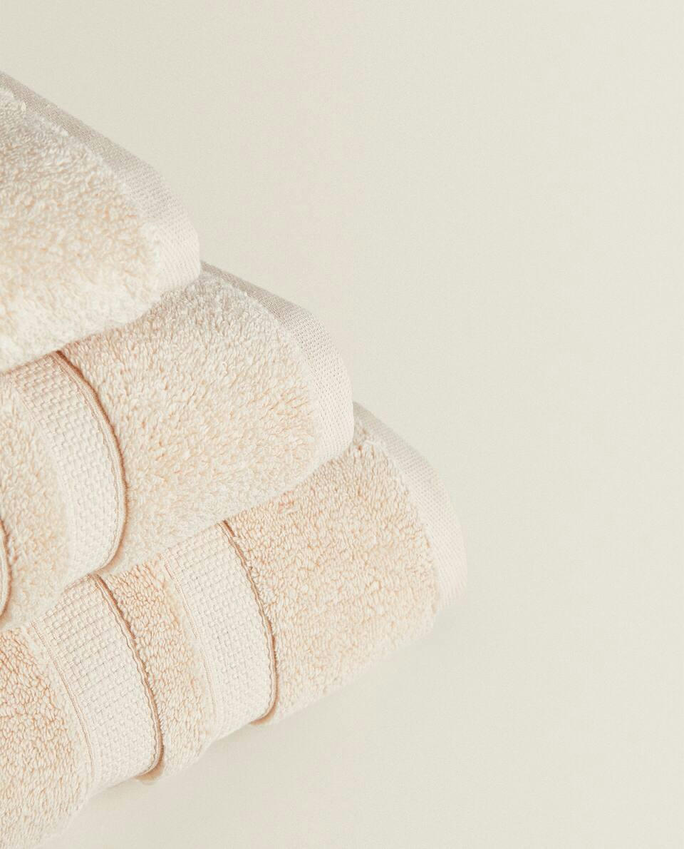 EXTRA SOFT TOWEL WITH DOUBLE BORDER