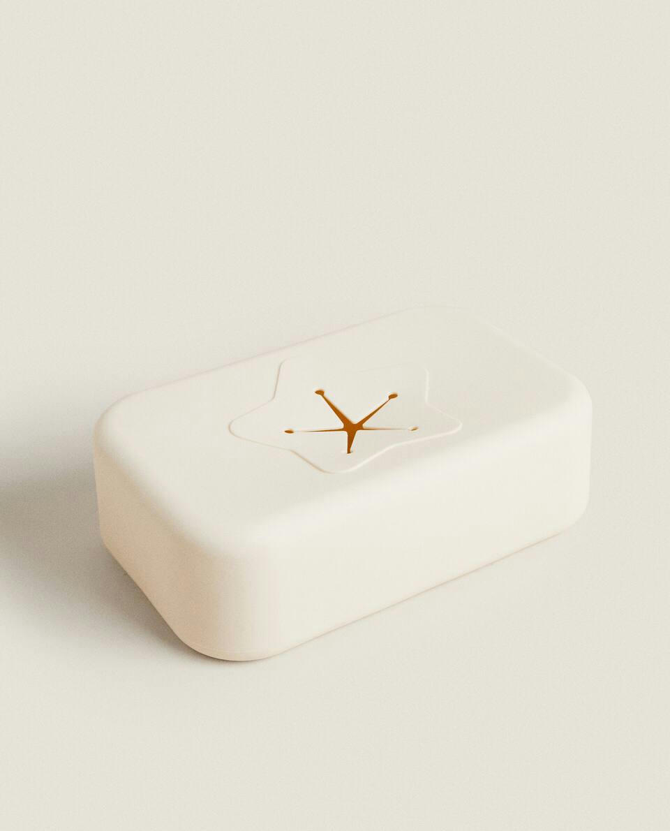 SILICONE STAR CASE FOR WIPES