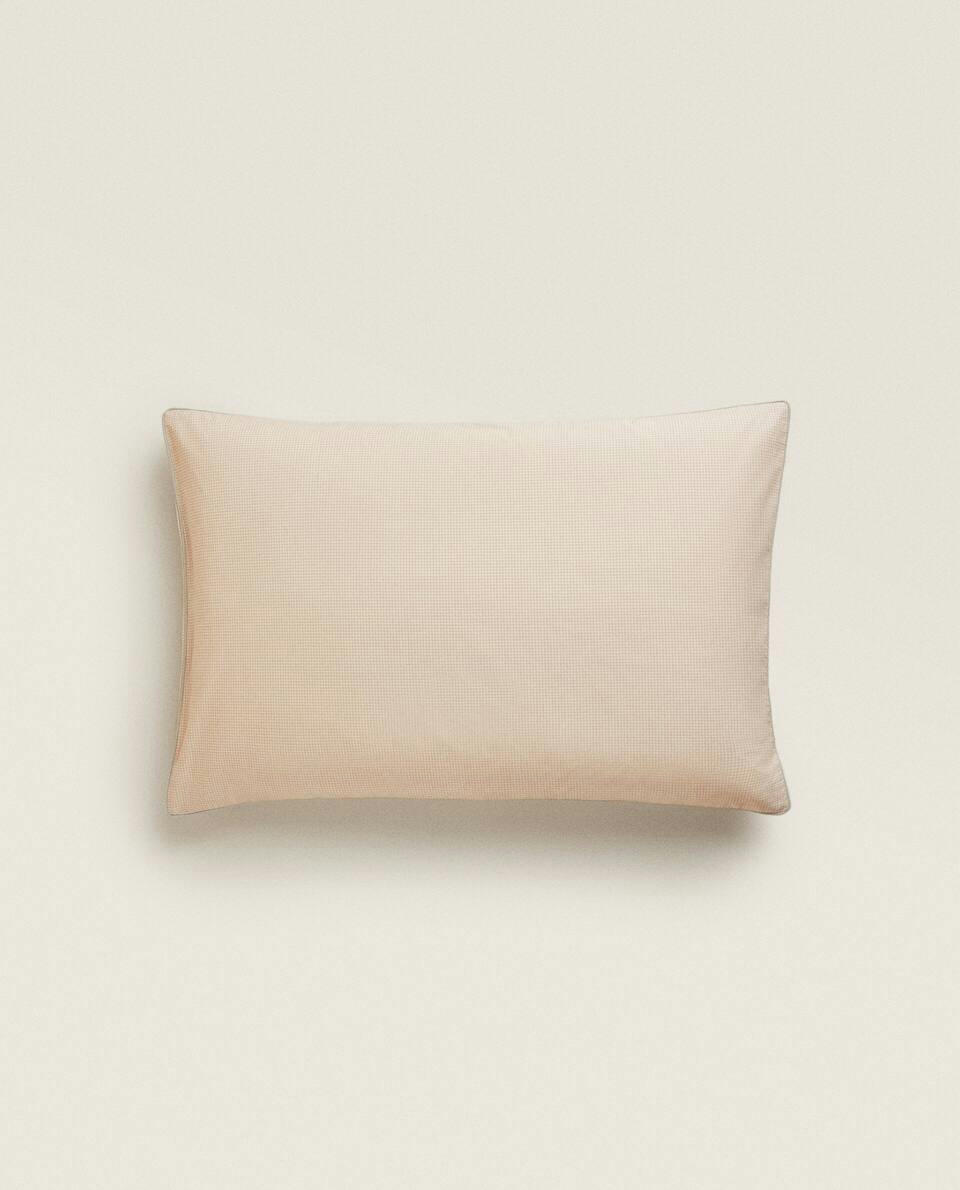 GINGHAM PRINT PILLOWCASE