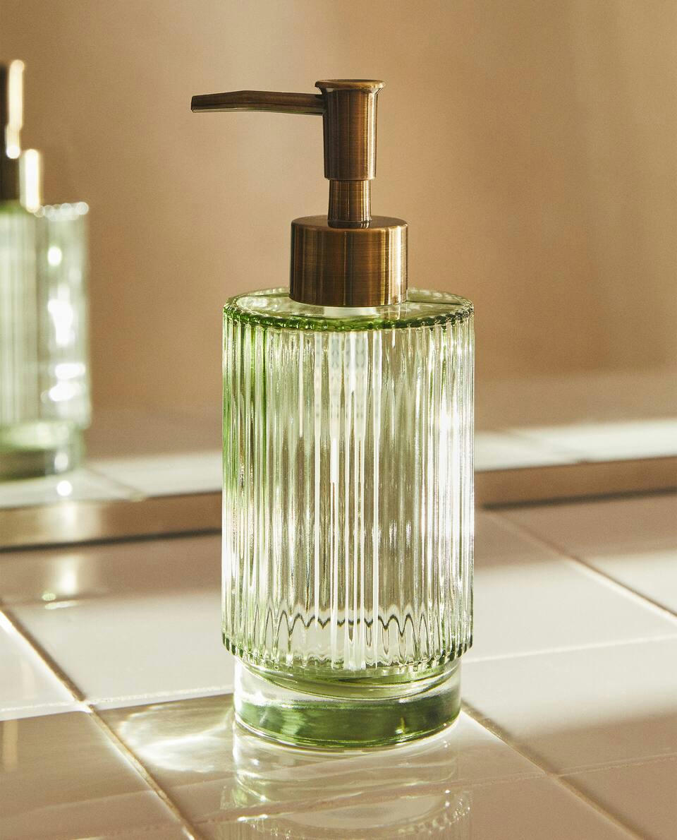 RAISED DESIGN GLASS BATHROOM SET