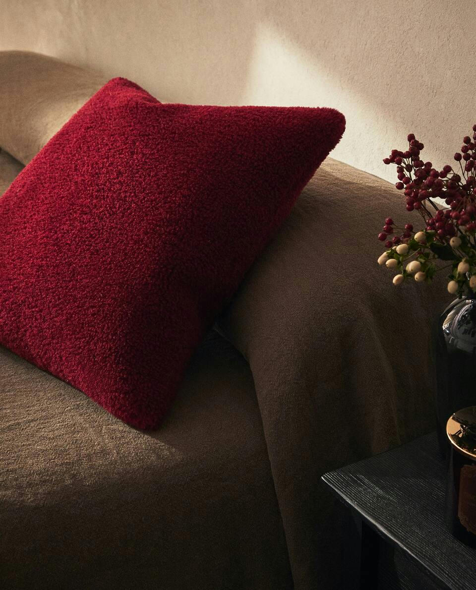 REVERSIBLE FAUX SHEARLING CHRISTMAS CUSHION COVER