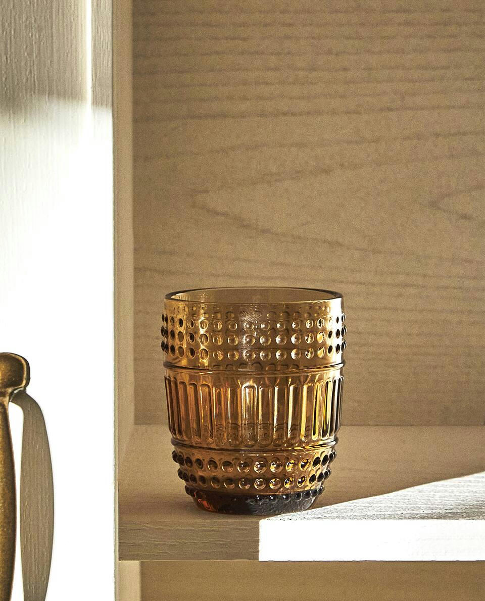 RAISED DESIGN GLASS TUMBLER