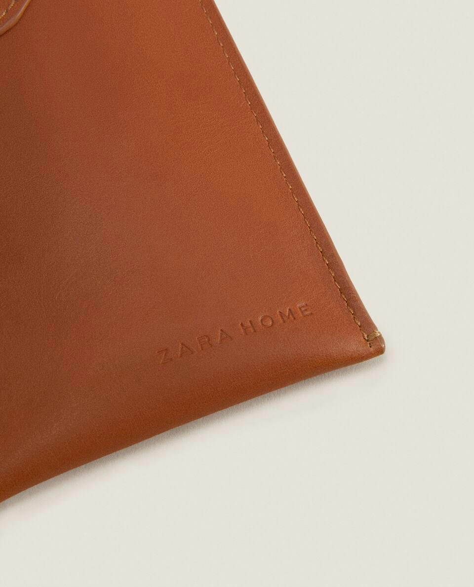 LEATHER OBJECT HOLDER