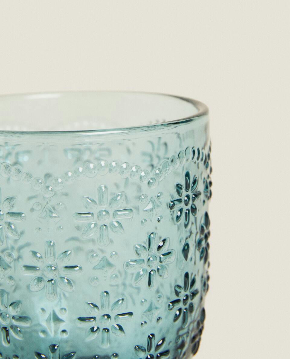 RAISED FLORAL DESIGN GLASS TUMBLER