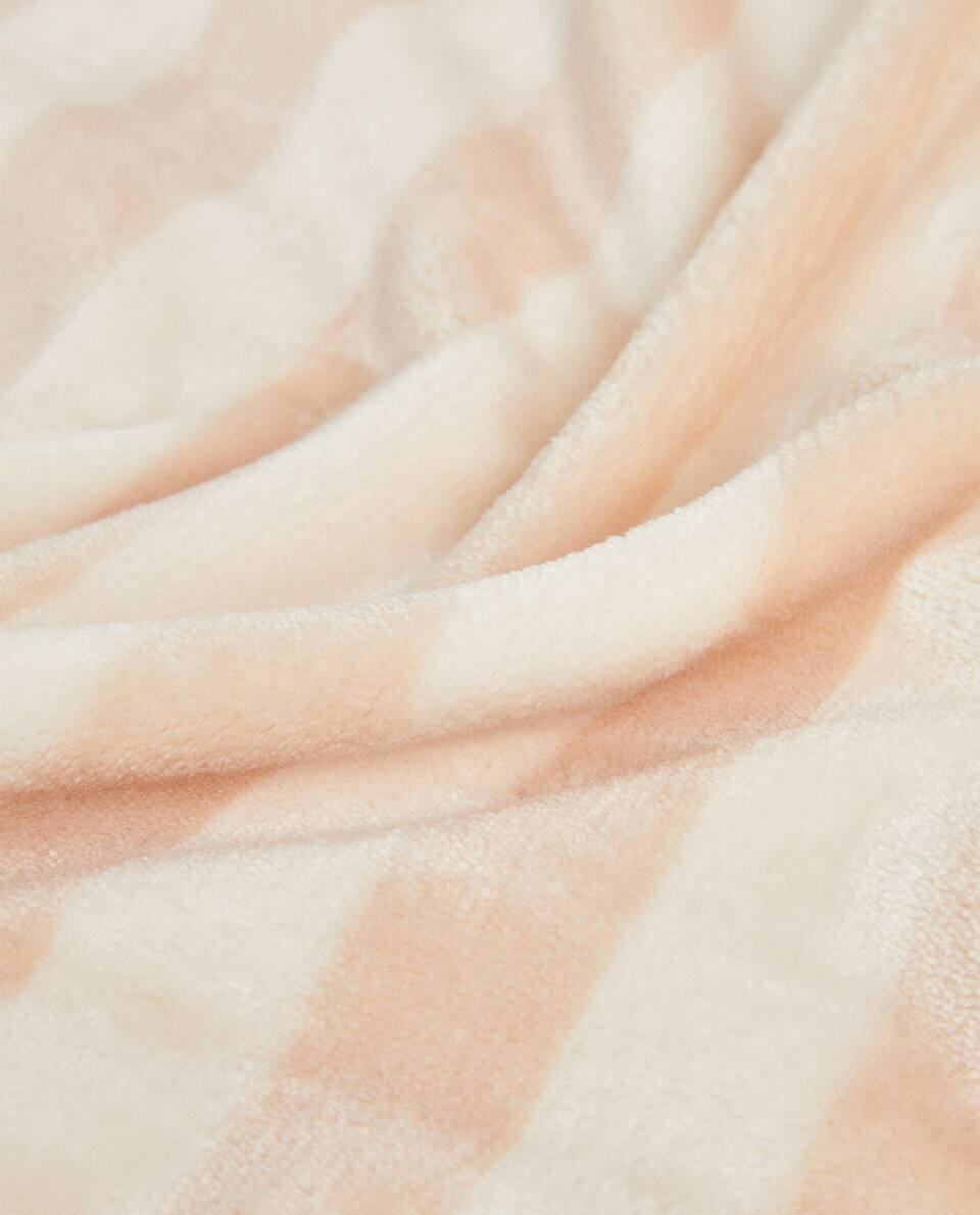STRIPED FLEECE BLANKET