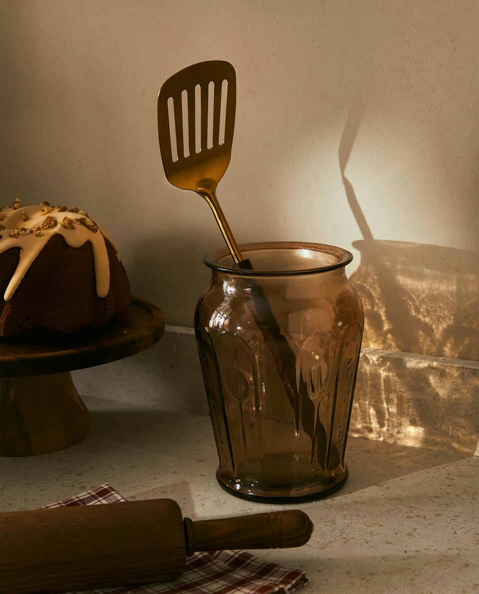 WOOD AND METAL SPATULA