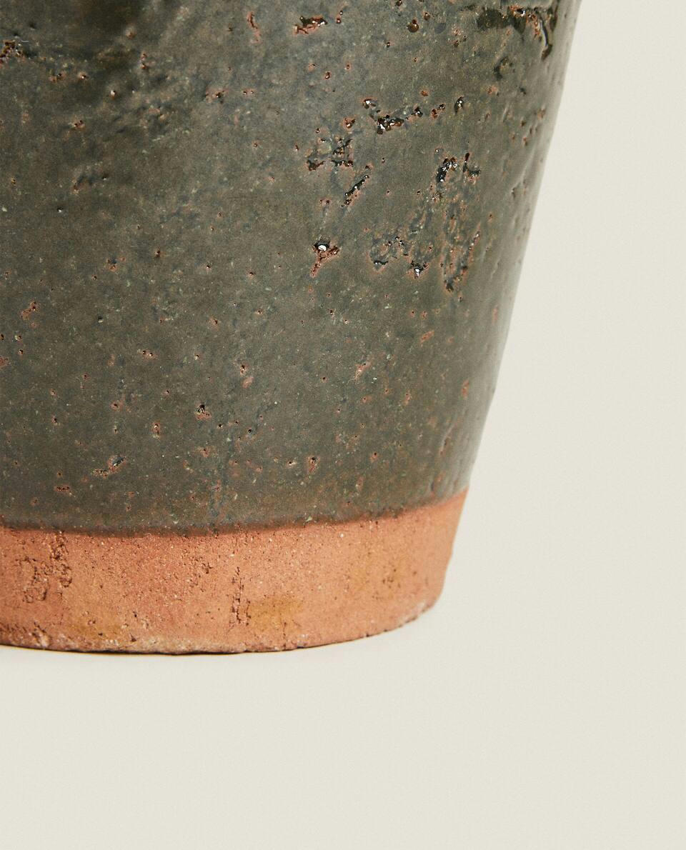 CERAMIC VASE WITH HANDLES
