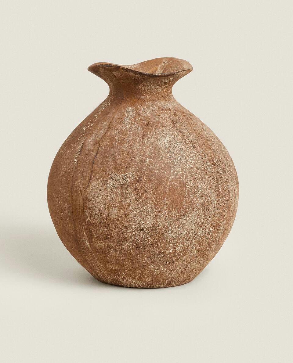 DECORATIVE ALUMINIUM VASE