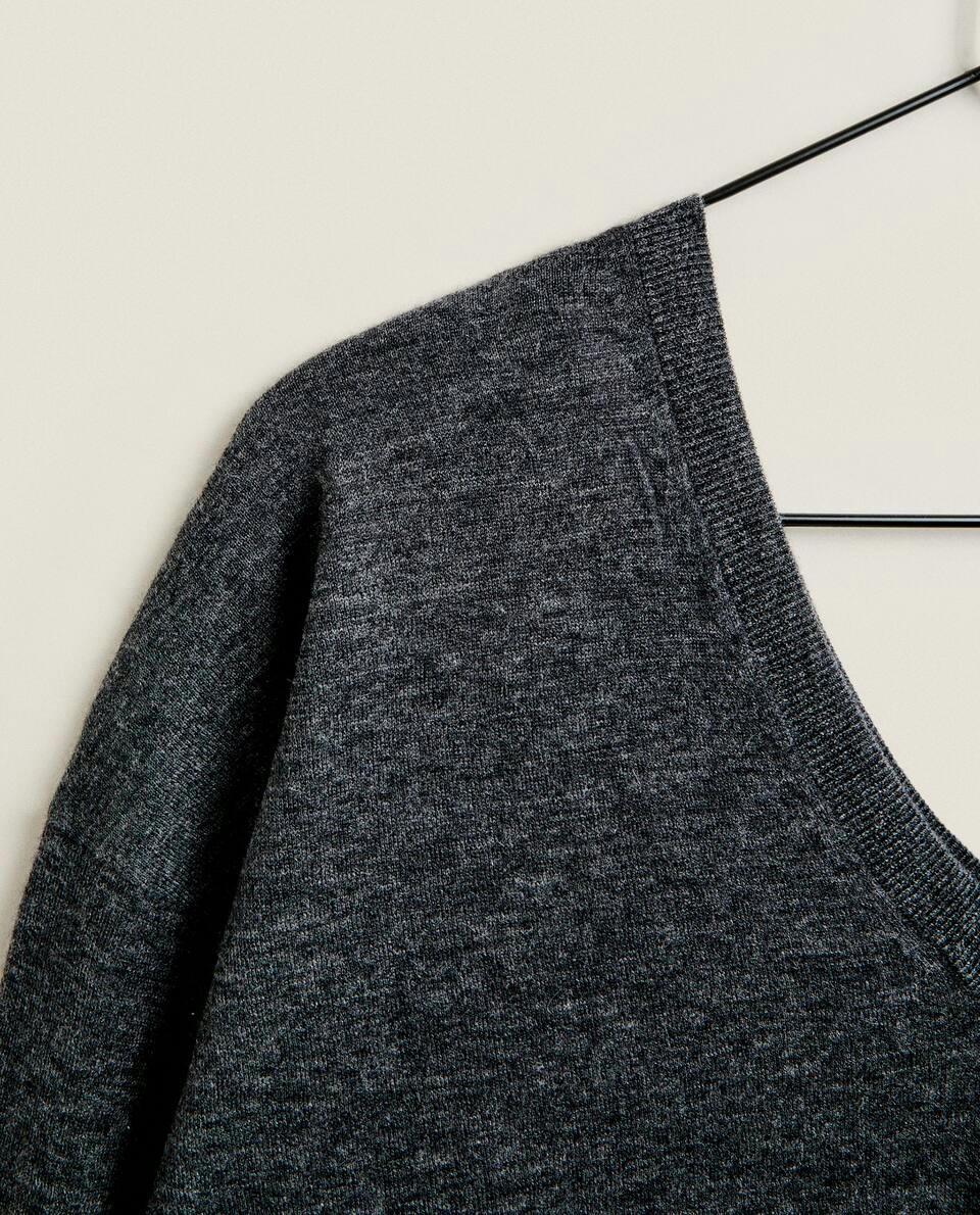 FINE CASHMERE SWEATER
