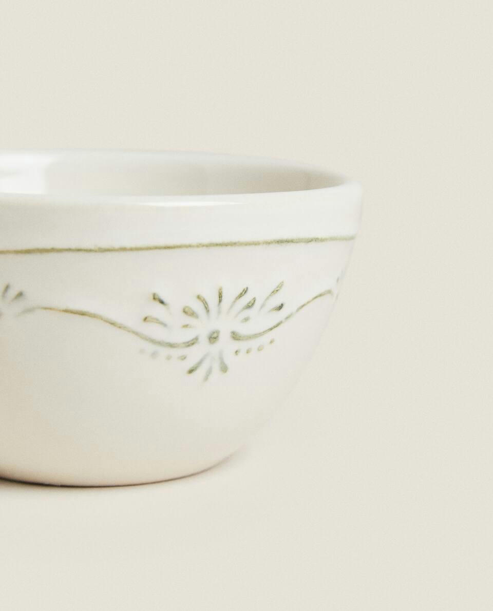 EARTHENWARE MINI BOWL WITH RAISED CHRISTMAS DESIGN