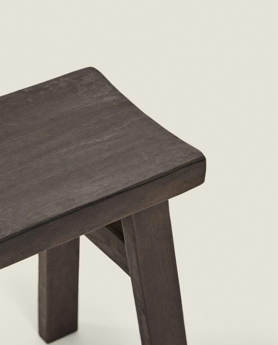 IRREGULAR TEXTURED LOW STOOL
