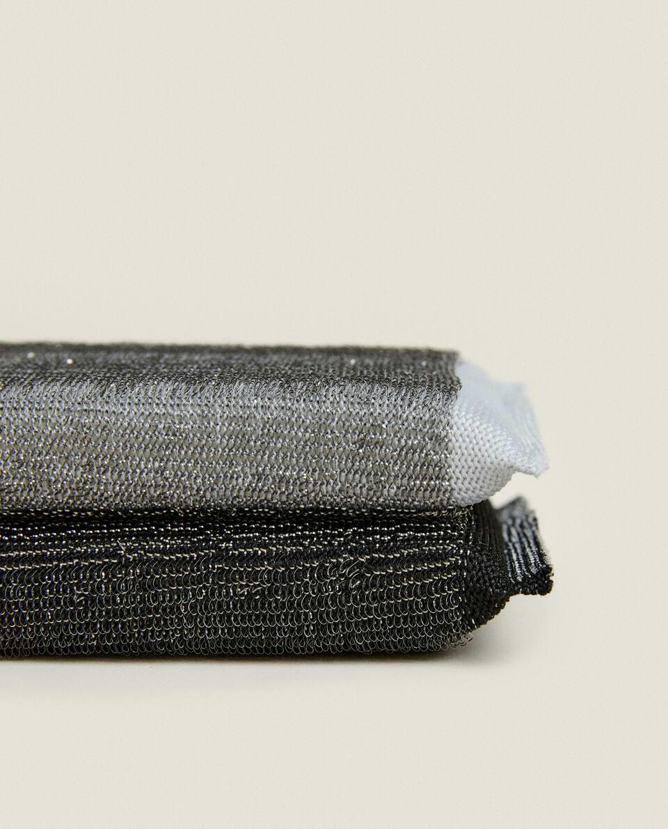 GREY AND BLACK SCOURER (SET OF 2)