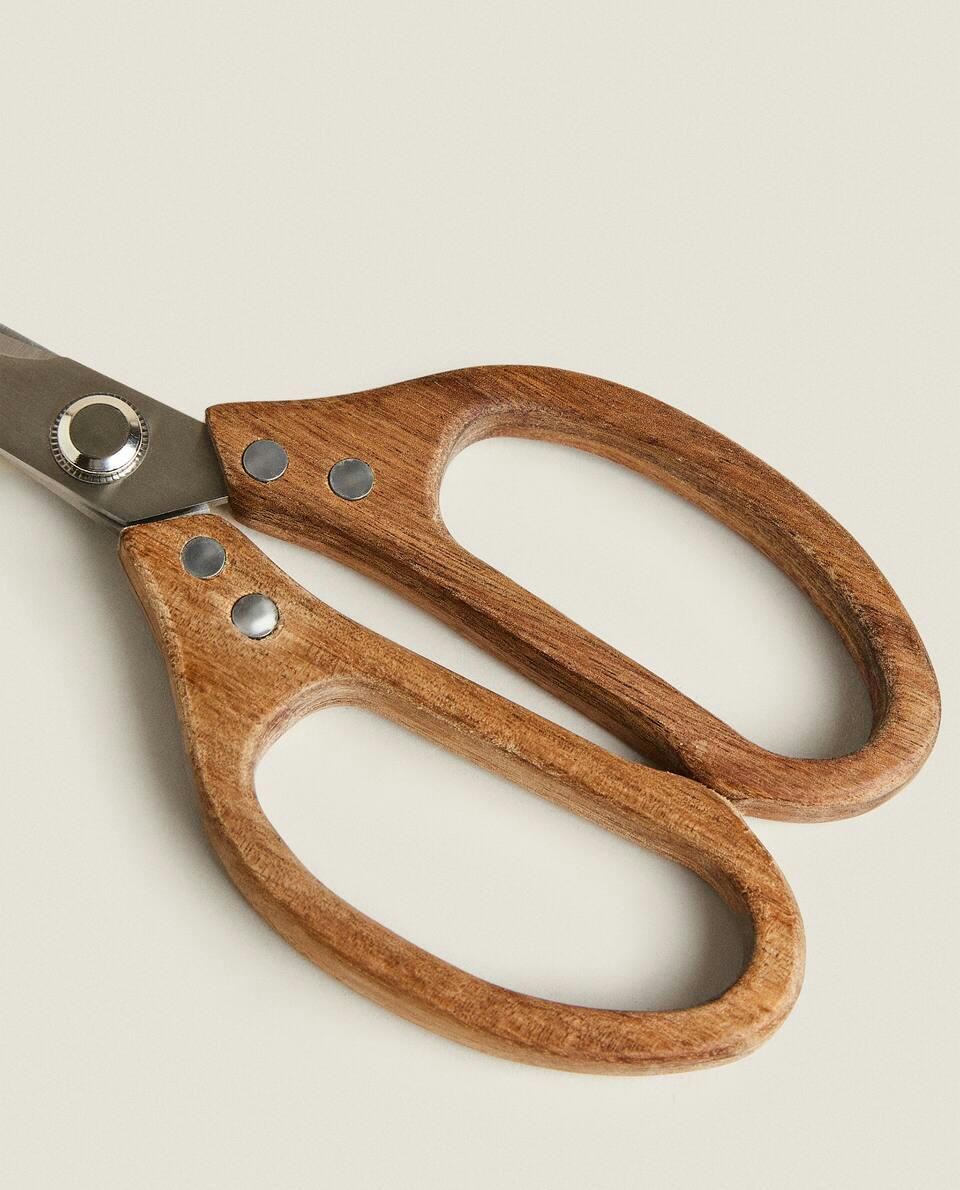 WOODEN KITCHEN SCISSORS